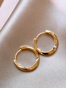 1 Pair Minimalist Smooth Wave Luxury Earrings For Women - Silver - View 7