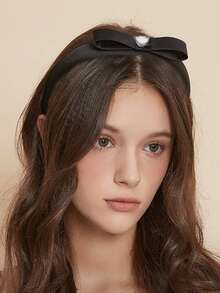 Estilo de terciopelo con diamantes de imitación