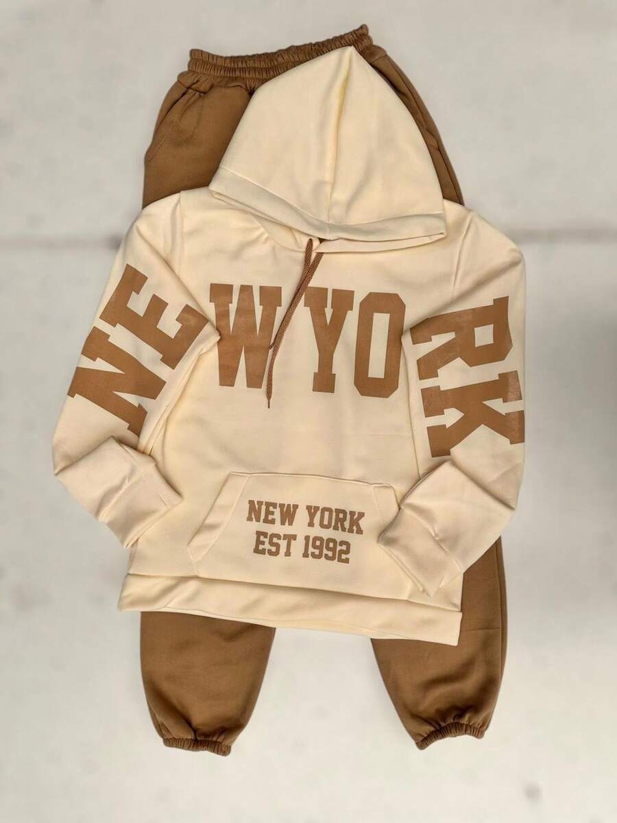 2 pack conjunto Sudadera hoodie con pantalon jogger pants mujer dama bolsillo canguro gorro capucha estampado grafico nombres de ciudades NEW YORK estilo americano juevnil moderno casual caliente frío uso diario | buena calidad | Textura Suave - Beis - Ver 1
