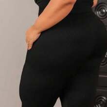 Calça Legging Plus Size Canelada Confortável e Moderna Casual e Elegante Academia Básica e Versátil - Preto - Visão 4