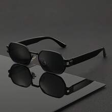 Botas Retro Y2K Fashion Glasses For Men And Women - Black Rectangular Frame, Gold Decoration, Fashionable PC Lenses, Suitable For Holidays, Back To School, And Casual Wear, Daily Glasses, Fashion Glasses, Durable Glasses, Fashion Glasses, Fashion Buyers, Back To School, Retro Aesthetics, High-Quality Lenses, Fashion Glasses, Fashion Enthusiasts - C1 - View 4