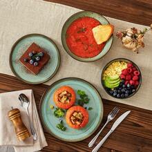 vancasso Ce service de table en céramique de 16 pièces présente un motif émaillé mat cuit au four, disponible en cinq couleurs. Il comprend quatre assiettes plates, quatre assiettes à dessert, quatre assiettes creuses et quatre bols pour quatre personnes. - Vert - Voir 11