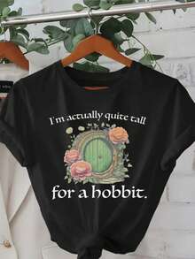 1pc Hobbit House & Floral Print Women'S T-Shirt - I'm Actually Quite Tall For A Hobbit Graphic, Casual Short Sleeve Tee, Breathable & Comfortable, Perfect For Daily Wear Or Gift, All-Season Fashion, Casual Wear Tee  Playful Graphic Tee  Comfortable Fit - 黑色 - 查看 1