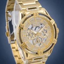 Guess Reloj de cuarzo para hombre con tres esferas expuestas y material de acero inoxidable, adecuado como regalo GW0497G1/GW0497G2