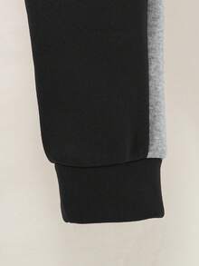 2 件年轻男童休闲舒适运动“A”字母图案纽扣撞色卫衣 + 拼布裤套装，秋冬 - 黑色 - 查看 10