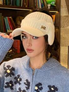 1pc Women's Solid Color Knitted Beanie Hat With Letter Design, Thermal Lined, Suitable For Outdoor Activities, Casual Wear