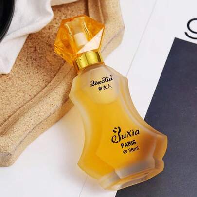 38ml Summer Osmanthus Women's Fragrance Spray, A Flameless Essential Oil Air Freshener With A Refreshing And Soothing Effect, Suitable As A Household Air Freshener. It Can Eliminate Odors And Enhance Fragrance, Making It An Excellent Gift To Elevate Personal Charm. This Middle Eastern Arabian Dubai-Style Women's Fragrance Has A Unique Fragrance Profile, Long-Lasting Scent, Light And Persistent Aroma, And Is Convenient To Carry.