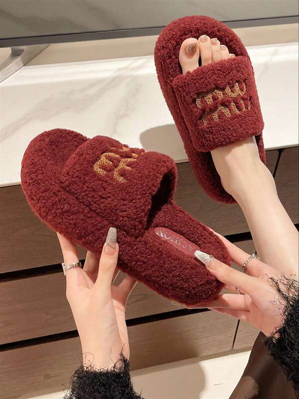 2025 Nuove ciabatte con suola spessa e soffice per uso esterno, autunno/inverno, ciabatte con platform per donne di piccola statura, ciabatte scivolanti oversize con aumento di altezza di 4 cm, per uso interno/ufficio