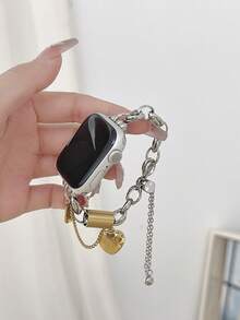 1 件新款时尚女士少女心爱心吊坠金属手表手链兼容 表带系列 11 10 9 8 7 6 5 4 3 2 1 38 毫米 40 毫米 41 毫米 42 毫米 44 毫米 45 毫米 46 毫米 49 毫米 Ultra 1/2/3 SE 腕带可替换表带，是送给女朋友、朋友和家人的最佳礼物，适合情人节、生日和母亲节（仅表带） - 銀色 - 查看 3