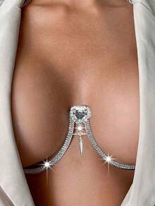 1 pieza Cadena de pecho con colgante de corazón de cristal plateado sexy y de moda, joyería corporal única para fiesta, discoteca, baile de graduación, mujeres