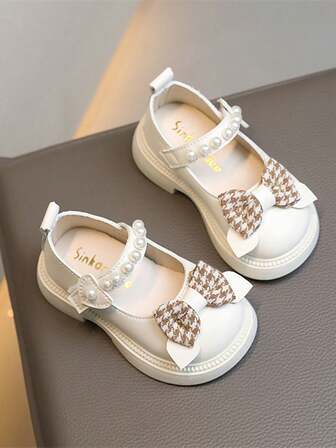 1双新款女童蝴蝶结漆皮鞋，2025新款女童蝴蝶结印花亮片漆皮鞋，新款童鞋，女婴公主鞋，春秋季时尚软底平底鞋