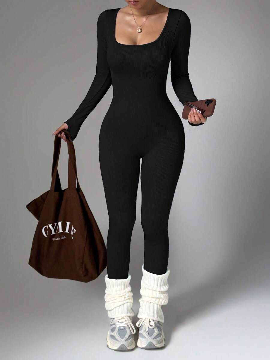 这款蓝色圆领长袖连体衣修身剪裁，腰部收紧，提臀，非常适合户外活动和日常穿着，黑色连体裤，女士冬装，女士健身服，女士跑步服，女士冬装， - 黑色 - 查看 1