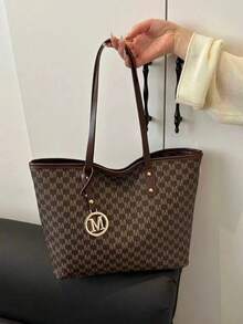 Ladies' Fashionable Casual Commuting Shoulder Bag With Letter Printed Large Capacity Tote Bag Letter Pendant, Suitable For Shopping, Wallets, Shopping, Young Women, College Students, Newcomers, White-Collar Workers. They Are Very Suitable For Offices, Universities, Work, Business, Commuting, Outdoor Activities, Travel, And Outings - Coffee Brown - View 5