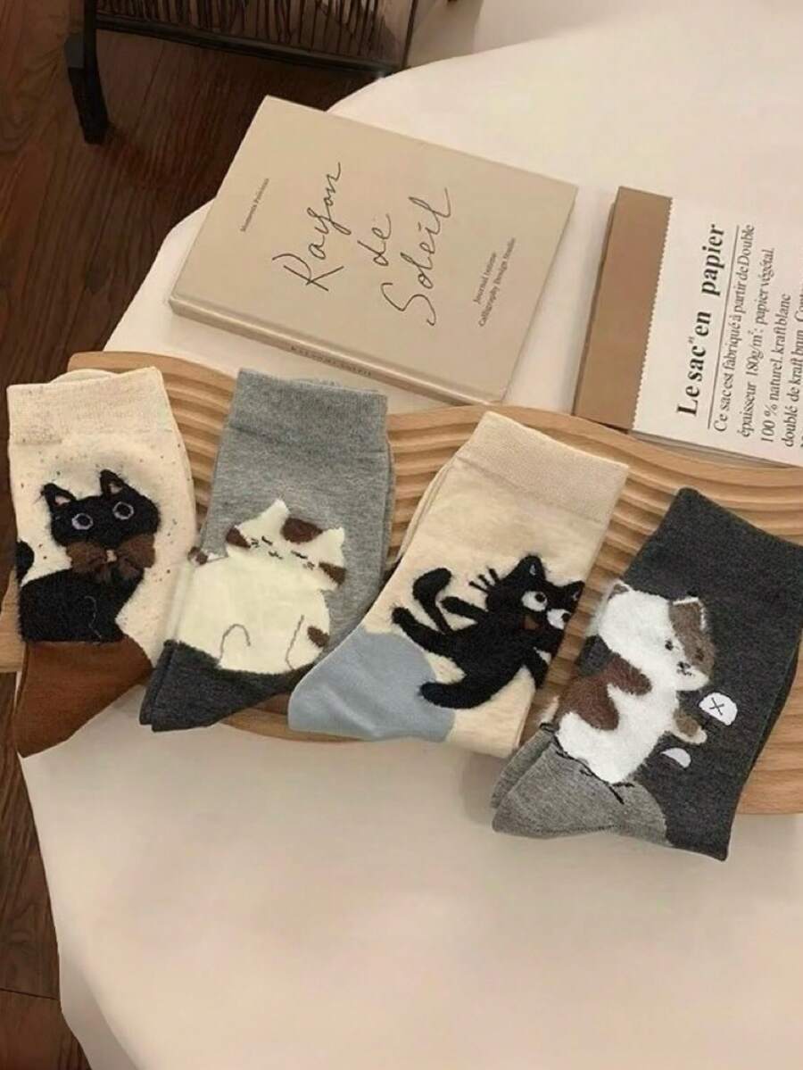 1/4 Pairs Cute Cartoon Kitten Heel Comfortable Mid-Calf Socks, New Autumn Collection Christmas Gift - Multicolor - View 1