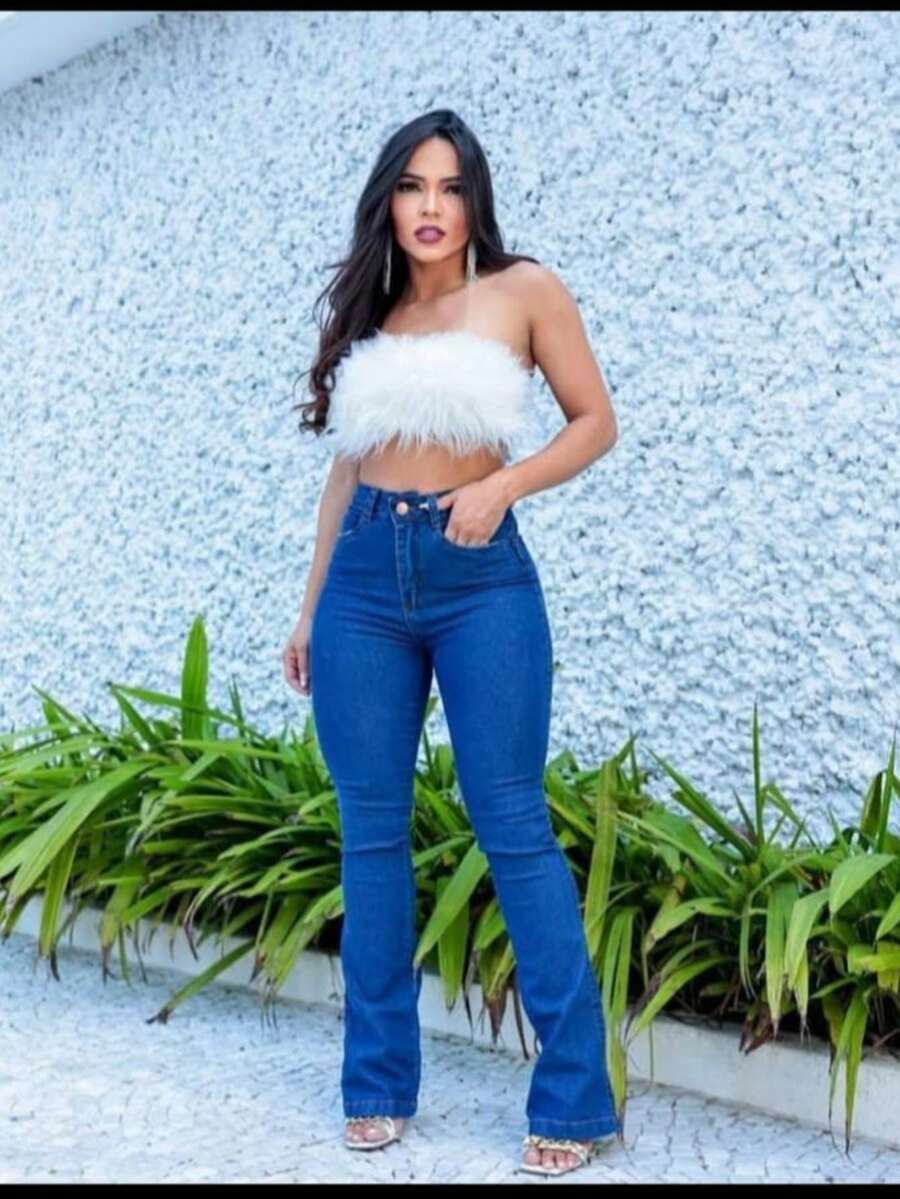 Calça Flare Jeans lisa