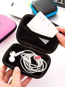 Sac organisateur en EVA rose avec initiales A-Z, sac de rangement pour câbles de données + ligne de données USB, étui de rangement pour câbles électroniques, chargeurs, écouteurs, porte-écouteurs pour festival de musique, accessoires tech de voyage pratiques, étui zippé de rangement, répondant à vos besoins de stockage quotidiens. Peut être utilisé pour le transport, le travail, l'école, le stockage en dortoir