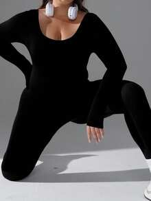 1 buc Salopetă modelatoare confortabilă pentru femei, mărime plus, fără cusături, culoare solidă, cu guler rotund, salopetă de yoga la modă, cu mânecă lungă, prietenoasă cu pielea, ajustează figura, subțiază talia și ridică fesele, potrivită pentru yoga, sport și antrenament