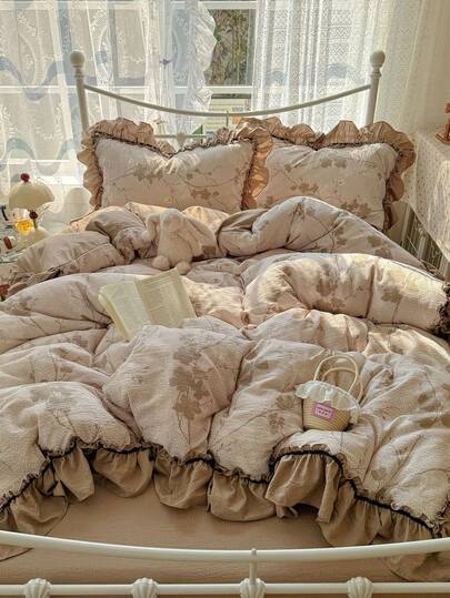 4pcs Floral Lace Duvet Cover Set, Soft & Comfortable Bedroom Bedding, Romantic Lace Design, Beautiful Floral Pattern, Breathable & Soft All Season Bedding Set, Includes 1 Duvet Cover, 1 Bed Sheet, 2 Pillow Shams, No Filling, Suitable For Bedroom, Dorm, Home Use, Multiple Sizes Available