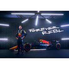 Burago 1:43 Oracle Red Bull Racing RB20 #1 Max Verstappen Diecast Alloy Model Car Collectible, Formula 1 Race Car Model, Perfect Gift For Holidays And Birthdays