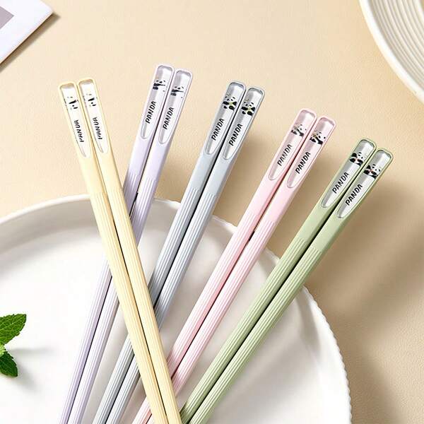 Jokipvy 5 أطقم أعواد طعام بتصميم الباندا، أعواد طعام للسوشي مصنوعة من PPS و PET والألياف الزجاجية، أعواد طعام لخدمة 5 أشخاص، مناسبة كهدايا لحفلات الأعياد والزفاف والفنادق والمطاعم