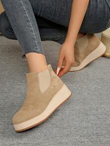 Bottes à plateforme à semelle épaisse pour femmes, bottes à talon compensé mode de couleur unie, bottes à talon haut confortables à semelle épaisse et enfiler, bottes Chelsea décontractées antidérapantes pour la plage