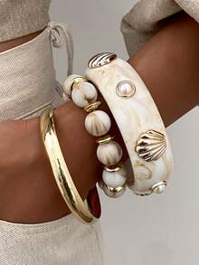 Set de 3 piezas de pulseras de metal con arco geométrico, perlas falsas y conchas, de estilo bohemio. Pulseras elegantes y lujosas para uso diario, casual o de fiesta, como regalo de joyería para mujeres.