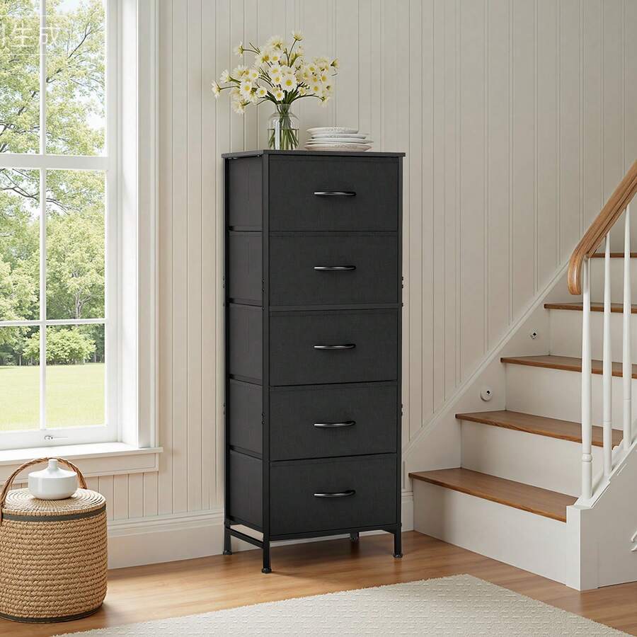 Cómoda Sweetcrispy de 5 cajones con compartimentos de tela, estructura de acero resistente y cubierta de madera, organizador de almacenamiento para dormitorio, armario y pasillo, color negro - Negro - Ver 1