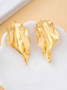 1 Pair Fashionable Pleated Leaf Shaped Stud Earrings, Suitable For Women To Wear On Holidays, Gatherings, And Parties - Yellow Gold - View 2