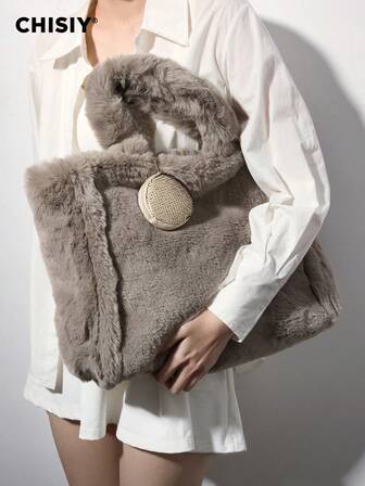 CHISIY 2 件粉色蓬松手提包超柔软人造毛皮手提包非常适合购物、休闲外出、办公室和社交活动别致的粉红色、舒适的质地和宽敞的内部空间使其成为时尚女性的必备配饰，轻巧舒适，配有毛绒手柄