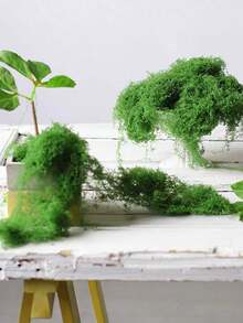 200/100/50g Artificial Moss Decoration - Realistic Greenery - Perfect For Micro Landscapes, Window Decor, And Design Layouts,Faux Moss Bionic Artificial Moss, Green Moss Micro Landscape Decor, DIY Green Plant For Lawn Potted Plant Paving Landscape Decoration, Outdoor Garden Yard Decor,Fake Plants ﻿