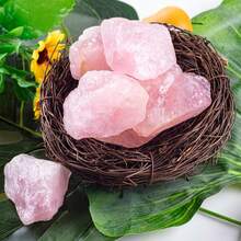 Natural Pink Crystal Quartz Rough Stones Boho Raw Crystal Decor For Tumbling, Cabbing, Jewelry Making, Wicca & Witchcraft, Ideal For Christmas, Thanksgiving, Valentine's Day, Mother's Day, Graduation Gifts - Pastoral Themed