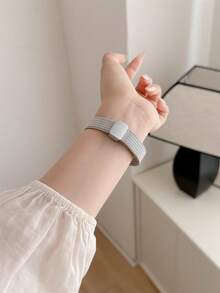 1条金属磁吸表带，男女通用，兼容华为Watch Fit 1/Fit 2/Fit 3/Fit 4/Pro智能手表表带 - 銀色 - 查看 4