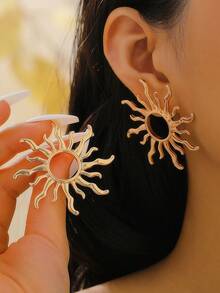 1 Pair Elegant Copper Zirconia Stone Devil's Eye Stud Earrings, Women's Earrings, Suitable For Daily, Party, Holiday Wear, Women's Jewelry