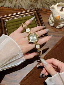 1pc Women's Gold-Tone Alloy Asymmetric Bracelet Watch, Fashion Arabic Numeral Dial, Quartz Movement, Adjustable Strap, Suitable For Daily Wear And Holiday Gifts - 白色 - 查看 2