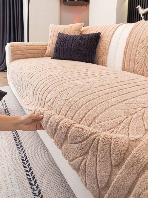 1pc Thickened Plush Leaf Pattern Sofa Cushion Cover, Warm Sofa Seat Pad, Pet-Friendly Anti-Scratch Sofa Protector, Machine Washable Home Decor, Suitable For L-Shaped Combination Sofa And 1/2/3/4 Seater Sofa (Sold Separately)