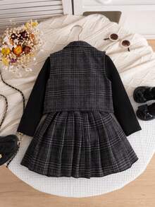 Conjunto de 3 piezas de estilo escolar casual para niña joven que incluye: chaleco estampado, camiseta de cuello alto sólida y falda plisada a cuadros, adecuado para uso diario, al aire libre, ir a la escuela y vacaciones