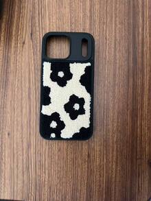 1pc Multi-Color IP16, INS Plush Black Flower Phone Case Suitable For IP11, 12, 13, 14, 15, 16, 15/16/12/13/14 ProMax, IP14/11/12/13 Pro, Smartphone Case, Compatible With IP14/15/16 Plus