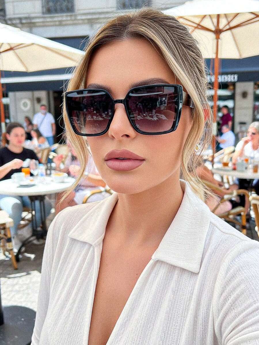 ILOOK Women's Large Sophisticated Blogger Sunglasses With UV400 Protection - 黑色漸變 - 查看 1