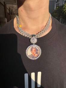 大尺寸嘻哈男士客製化圓形相框吊墜項鍊，滿鑽實心吊墜，亮面個性化珠寶 - 刺圓相框錢袋子頭 - 查看 4