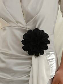 1pc Handmade Unique Organza Flower Brooch, Retro French Style, Elegant & Fashionable Black Floral Lapel Pin, Minimalist Design Suitable For Suit, Dress, Party Wear, Great Gift For Her