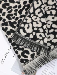 1pc Men's Casual Versatile Fashionable Leopard Print Tassel Scarf/Neck Warmer, Suitable For Winter Everyday Wear