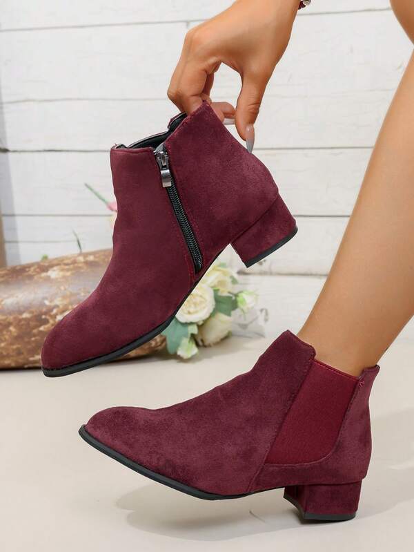 Stivaletti corti da donna per l'autunno 2025, stivali Chelsea da esterno antiscivolo, stivali con punta tonda, stivali alla caviglia con tacco basso e spesso, stile western con cerniera laterale, adatti per le vacanze