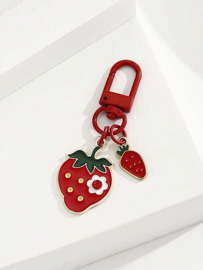 قلادة فراولة صغيرة جميلة مصنوعة يدويًا من سبائك معدنية، ثمرة واقعية مع أوراق خضراء، هدية إبداعية للحبيب أو الصديق أو هدية تذكارية للعطلات، إكسسوارات للهاتف المحمول والسيارة، هدايا للنساء