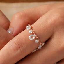 Light Luxury Fairy-Inspired Asymmetrical Waterdrop Tassel Sparkling Synthetic Zirconia Pendant Adjustable Ring - Stylish Youthful Accessory, Luxurious Designer Jewelry
