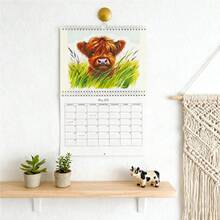 Calendario 2026 della Mucca delle Highlands - Mucca delle Highlands buffa nella vasca da bagno con disegno floreale, pianificatore mensile per ufficio e decorazione domestica, regalo perfetto per Capodanno o Natale, materiale cartaceo, stile a pagine ribaltabili, dimensioni elevate