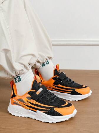 1 双 2025 年新款儿童休闲运动鞋，透气多色可选，不闷热，弹性柔软鞋底，时尚