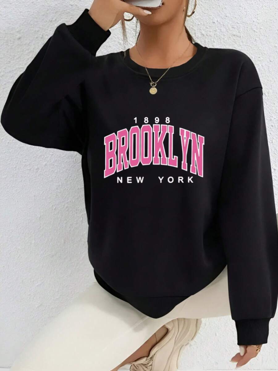 Mujer004 Sudadera de cuello redondo para mujer invierno sudadera de manga larga cómoda suave Camisa de estilo urbano con el lema "1898 BROOKLYN NEW YORK" que resalta tu estilo con un toque vintage y moderno - Negro - Ver 1