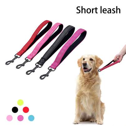 1pc, Large Dog Short-Term Tethering Rope, Reflective Large Breed Dog Walking Rope, Soft Pad Solid Color Short Rope, Pet Dog Travel Rope, Suitable For Daily Dog Walking Use.