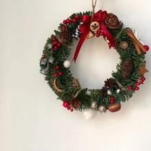 50 piezas de bayas miniatura con brillo, frutas falsas de plástico con perlas pequeñas, estambres de flores para decorar cajas de regalo, coronas navideñas y talla grande