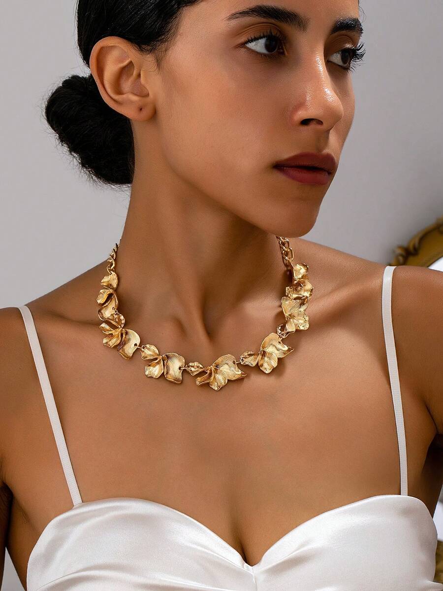 Collar de moda con diseño metálico y flor plisada para mujer (sin caja de regalo) - Amarillo Oro - Ver 1